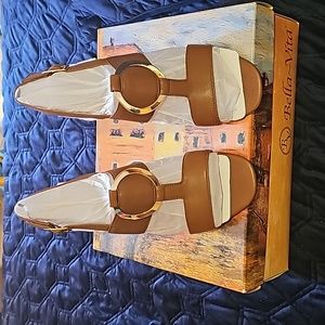 Brand New Bella Vita Dark Tan Lea Tanya Slingback Sandal.